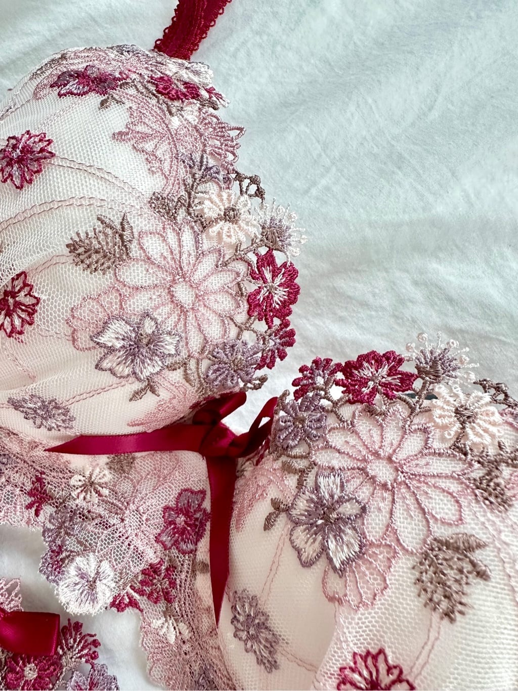 misakiさんの「Risa Magli｜アレッタ ブラジャー（E-F）＜サイドシェイプ＞」を使ったコーディネート