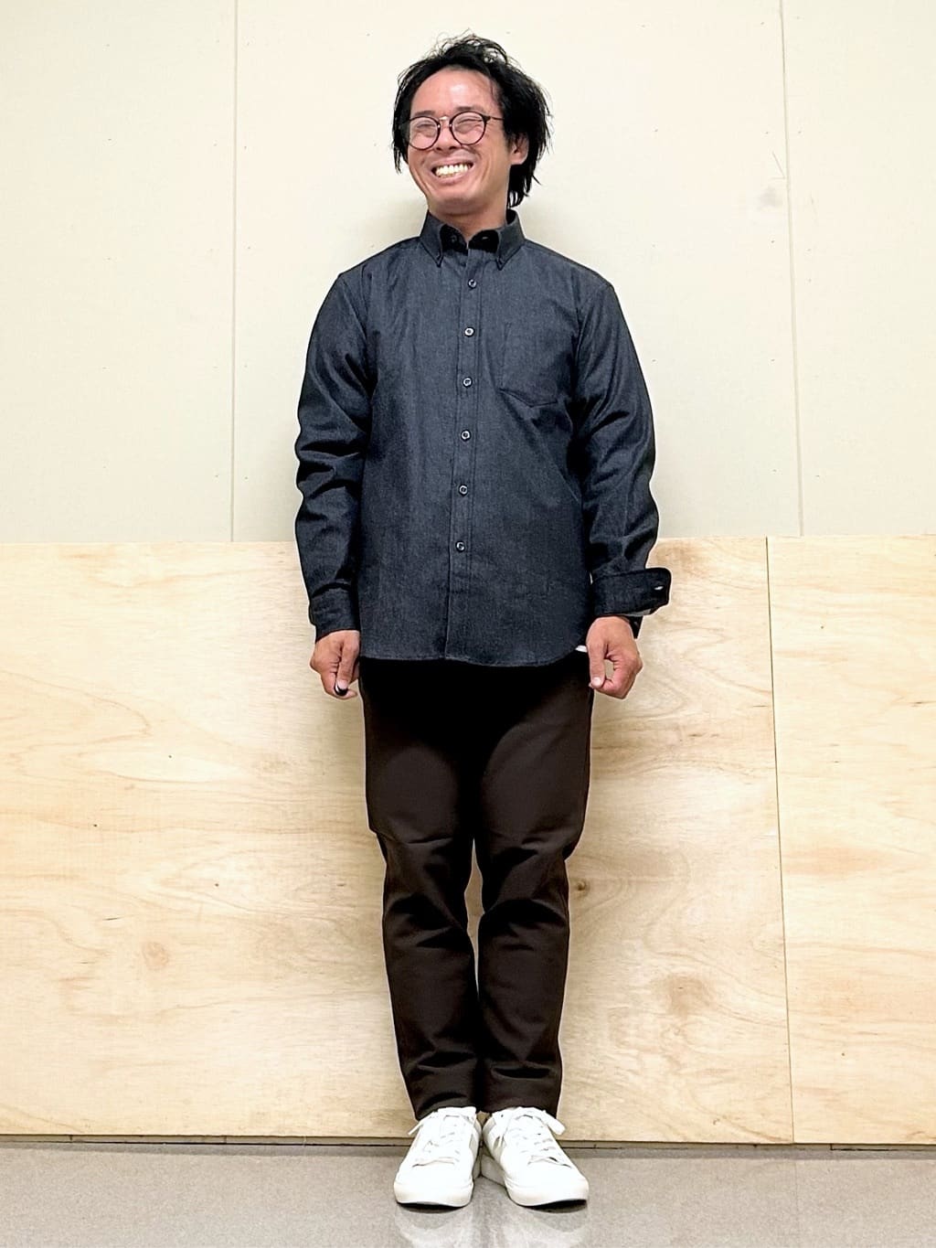 KENJI Iさんの「THE SHOP TK｜サフィアーノミニサコッシュ」を使ったコーディネート