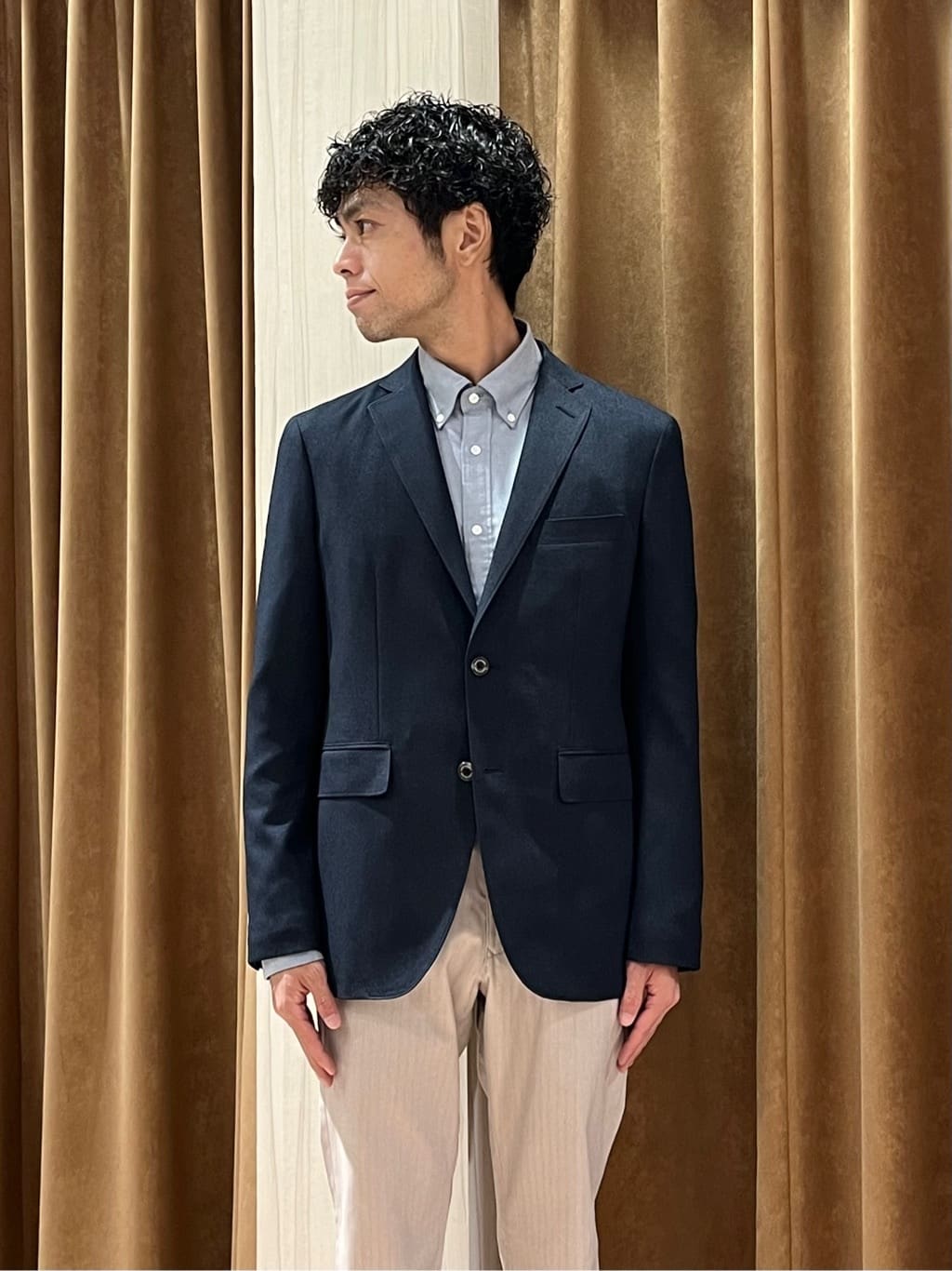 URAさんの「TAKEO KIKUCHI｜【全7サイズ&times;8色展開！】トップマルチヘリンボン パンツ」を使ったコーディネート