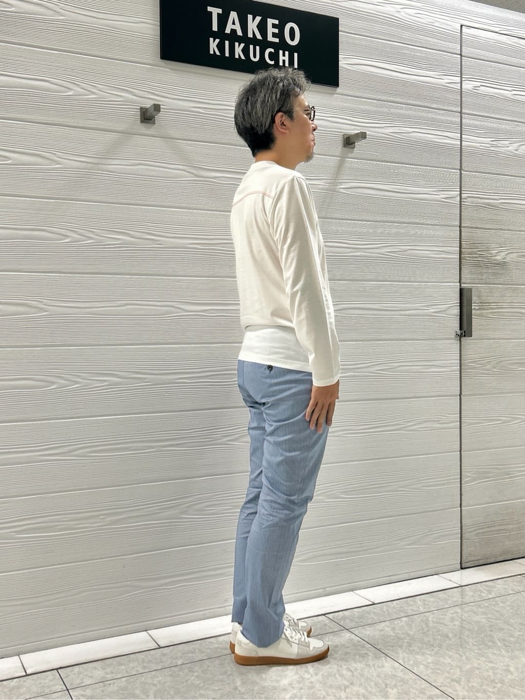 すーさんの「TAKEO KIKUCHI｜【全7サイズ&times;8色展開！】トップマルチヘリンボン パンツ」を使ったコーディネート