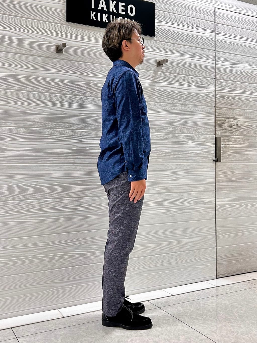 すーさんの「TAKEO KIKUCHI｜【ONOFF対応】TRダブルニット ストレッチパンツ」を使ったコーディネート