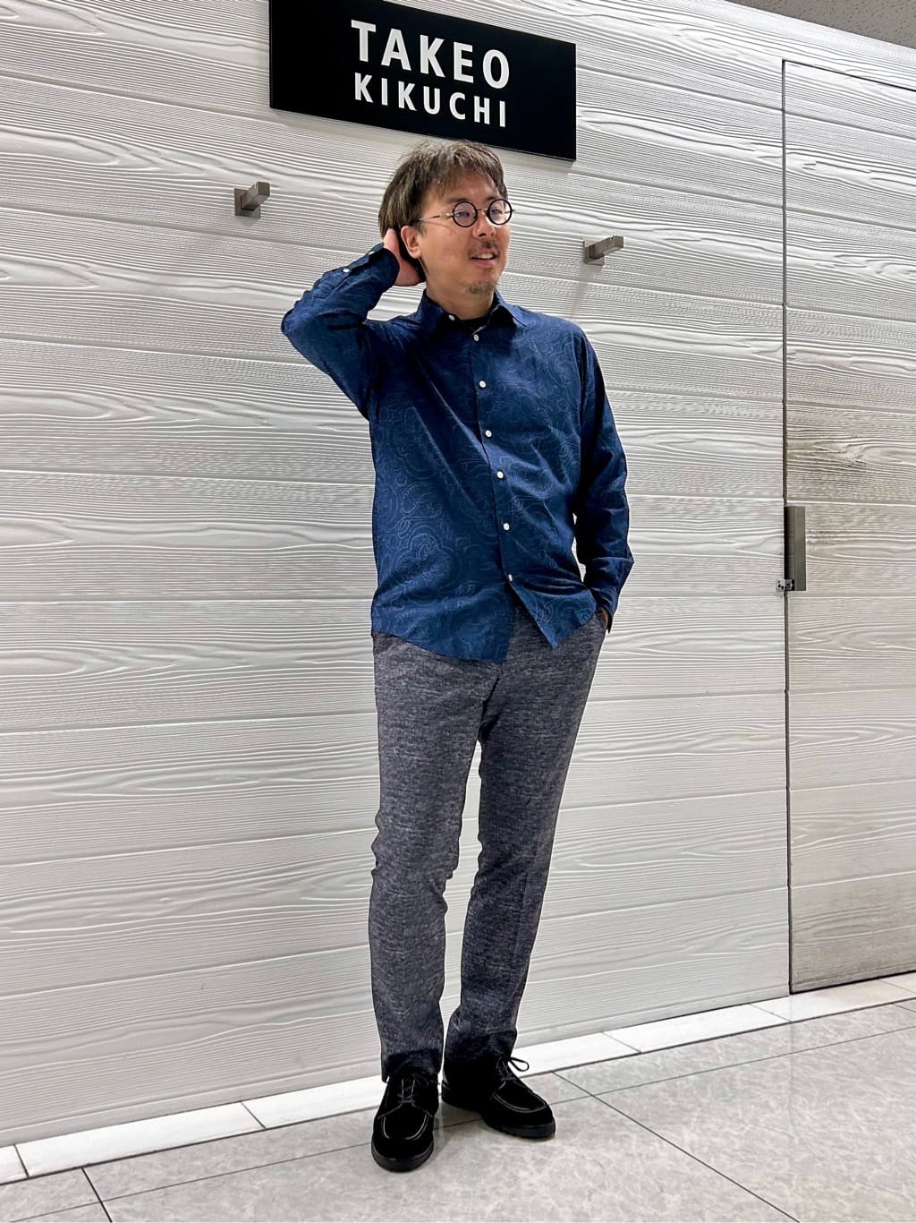 すーさんの「TAKEO KIKUCHI｜【ONOFF対応】TRダブルニット ストレッチパンツ」を使ったコーディネート
