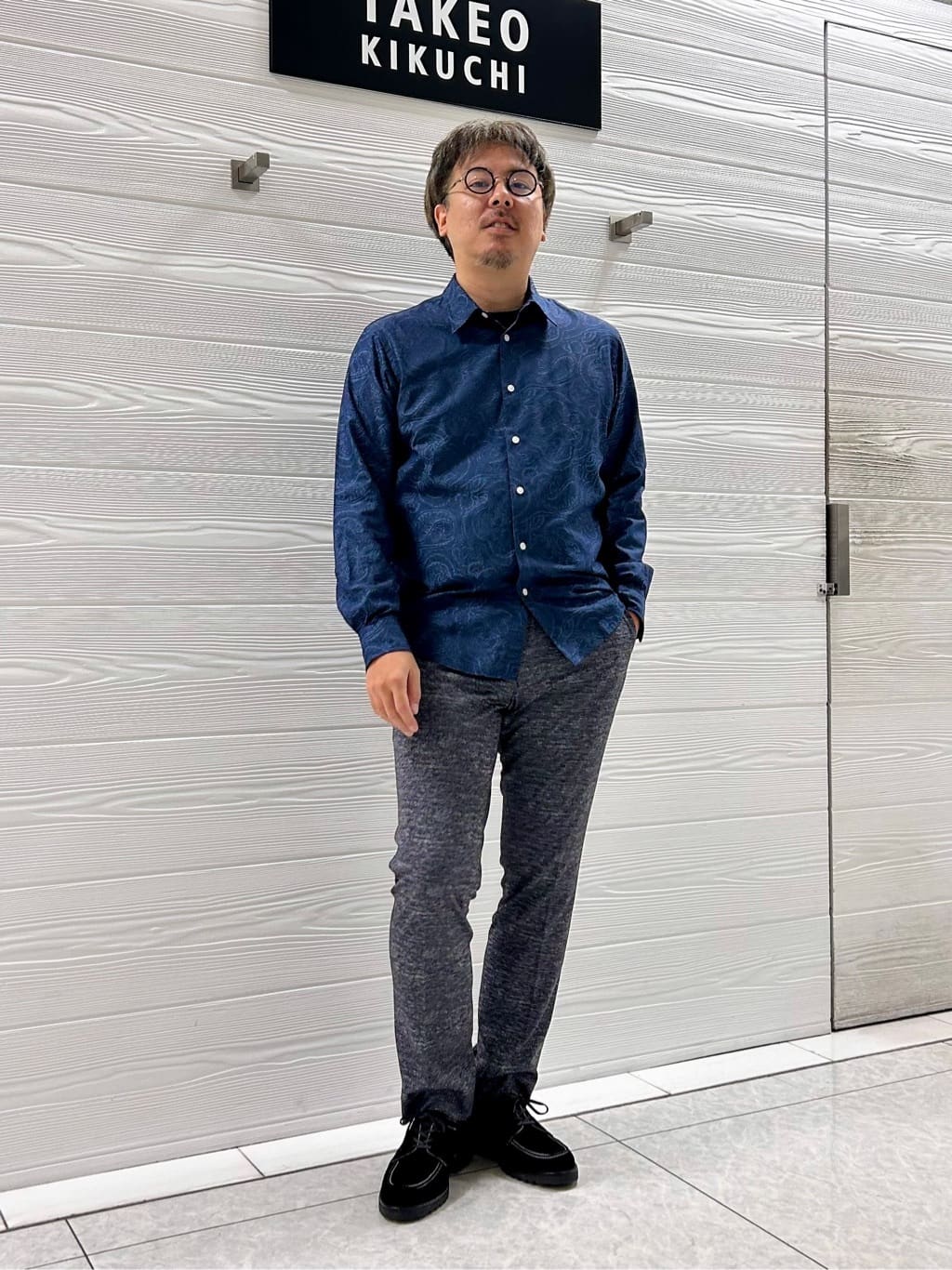 すーさんの「TAKEO KIKUCHI｜【ONOFF対応】TRダブルニット ストレッチパンツ」を使ったコーディネート