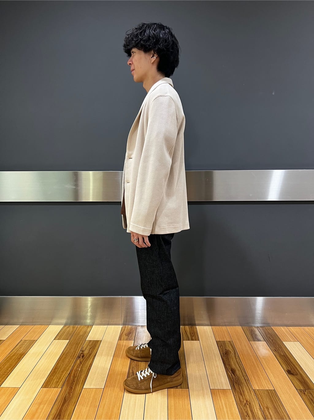 yutoさんの「TAKEO KIKUCHI｜【モンスターストレッチ】日本製 ワンウォッシュ デニムパンツ」を使ったコーディネート