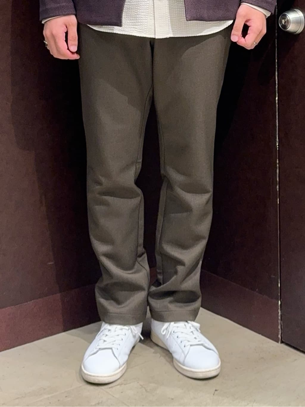shuheiさんの「TAKEO KIKUCHI｜【DOWN FABRIC】ダウンファブリック スタンドカラーブルゾン」を使ったコーディネート