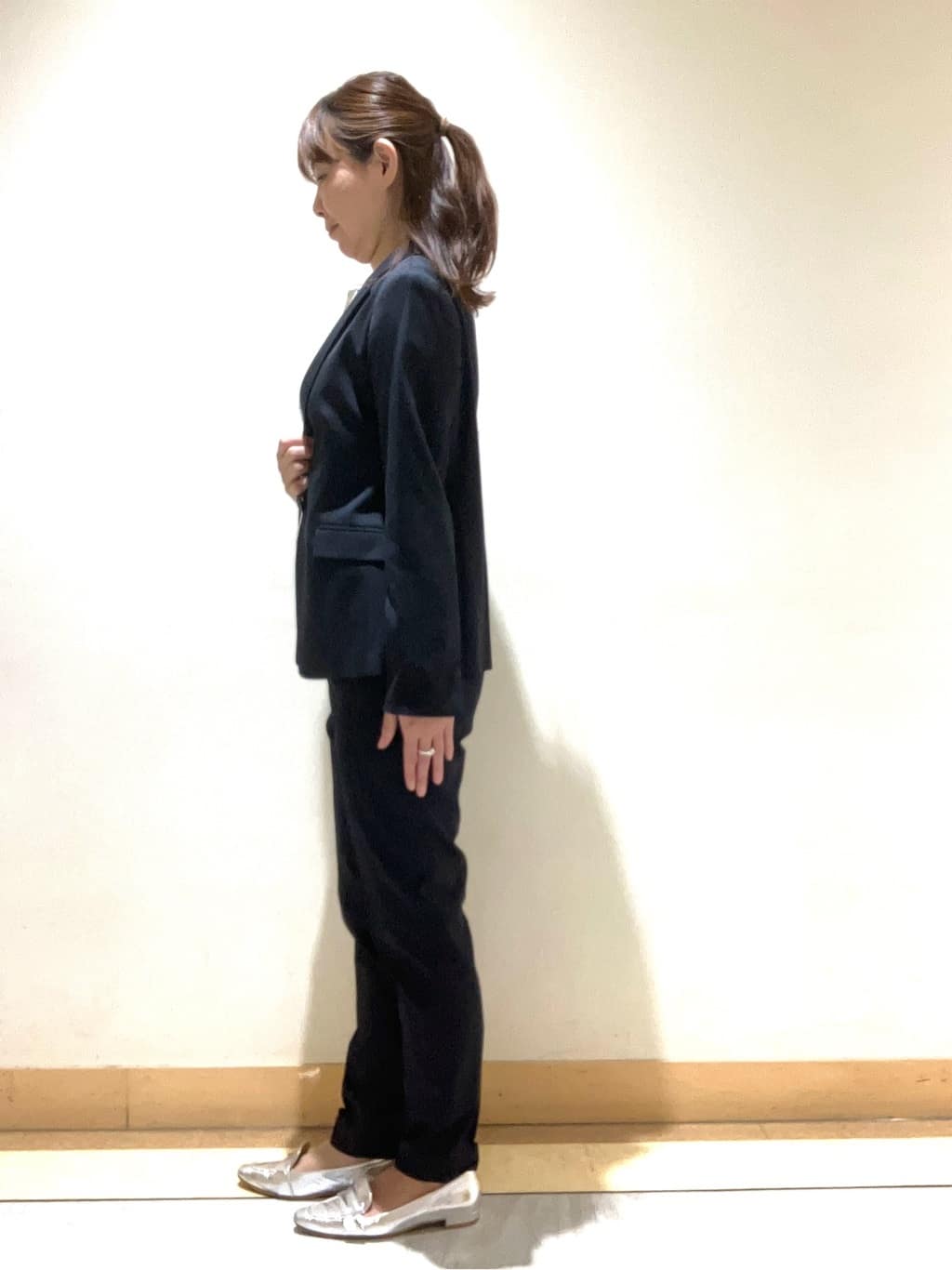 ひろみさんの「UNTITLED｜【洗える通勤スーツ】レジェールギャバ ストレッチテーラードジャケット」を使ったコーディネート