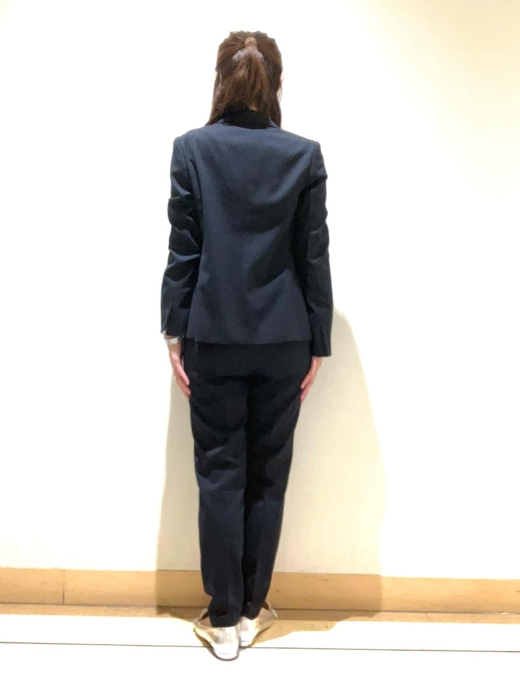 ひろみさんの「UNTITLED｜【洗える通勤スーツ】レジェールギャバ ストレッチテーラードジャケット」を使ったコーディネート