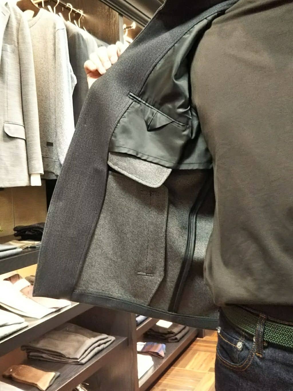 晃さんの「TAKEO KIKUCHI｜【DOWN FABRIC】ダウンファブリック スタンドカラーブルゾン」を使ったコーディネート