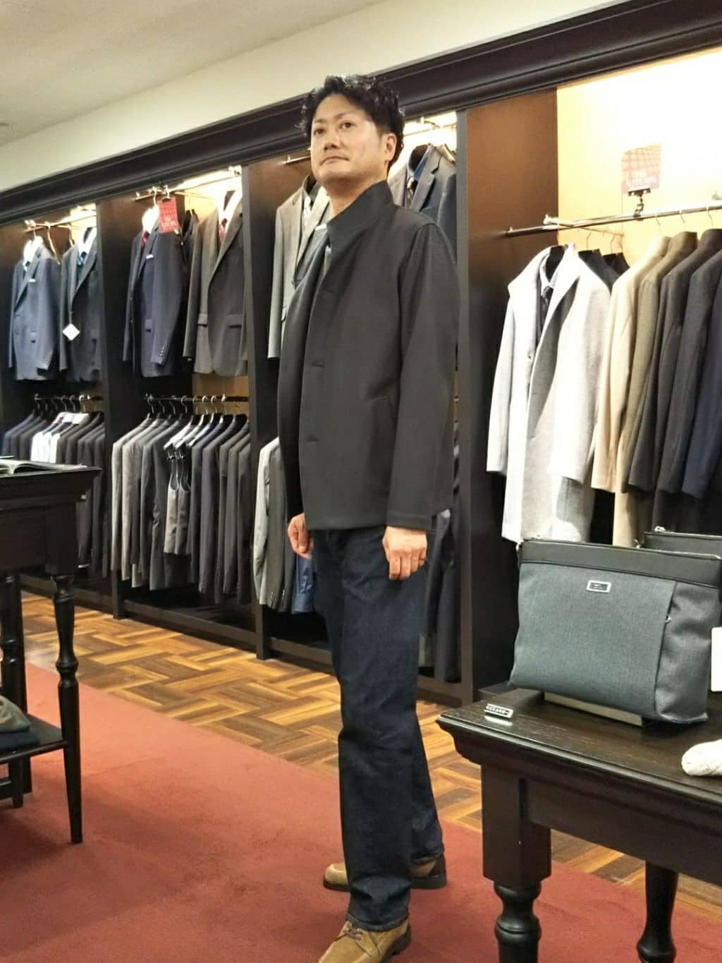 晃さんの「TAKEO KIKUCHI｜【DOWN FABRIC】ダウンファブリック スタンドカラーブルゾン」を使ったコーディネート
