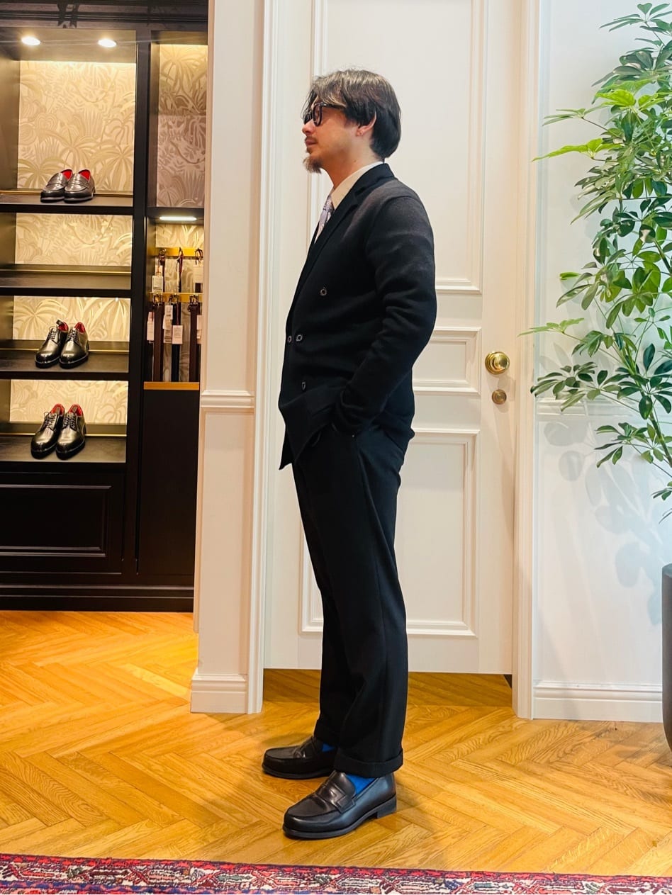 鶴田大士さんの「DRESSTERIOR｜【撥水加工/Safari5月号掲載】ローファー」を使ったコーディネート
