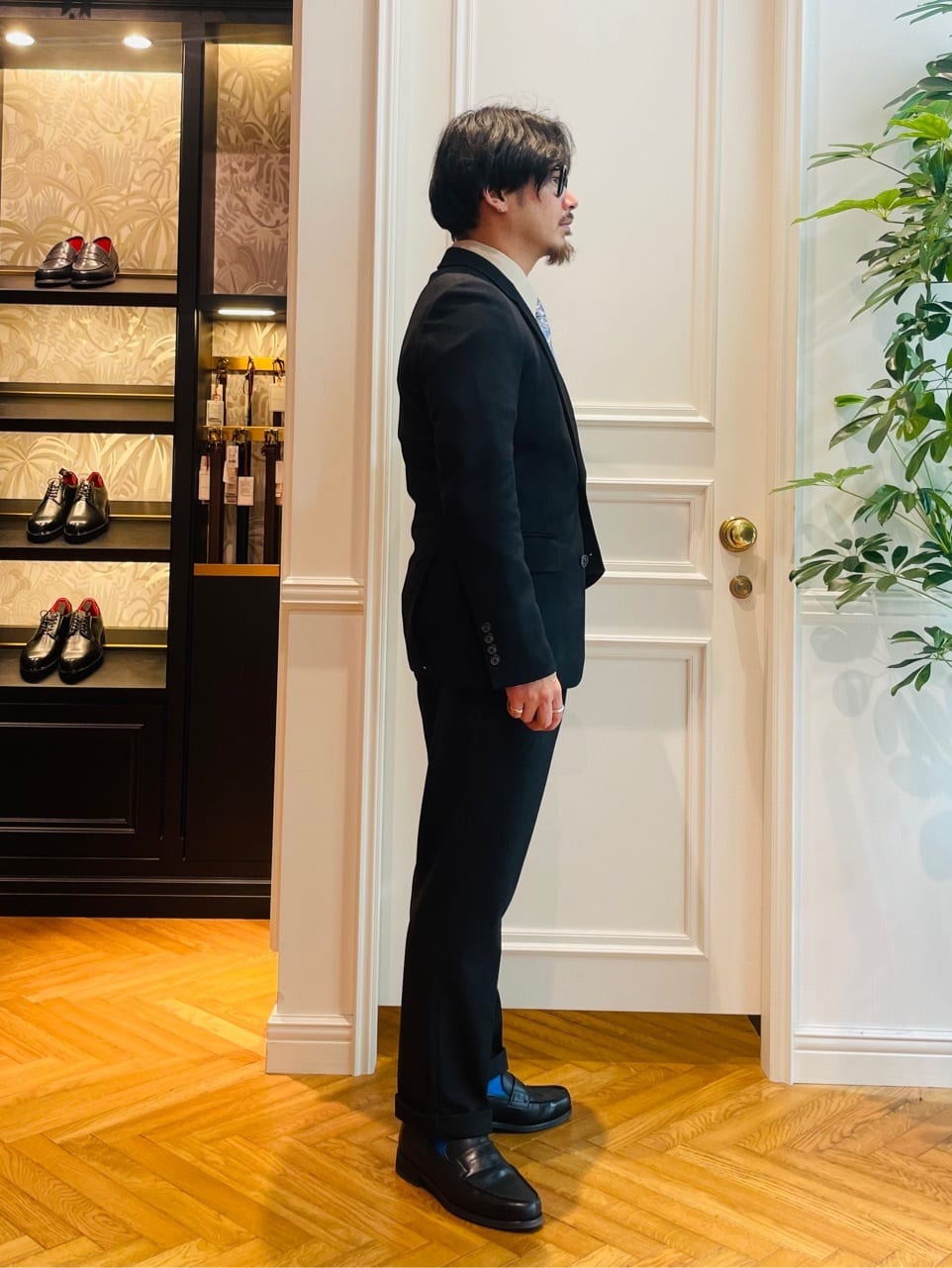 鶴田大士さんの「DRESSTERIOR｜【撥水加工/Safari5月号掲載】ローファー」を使ったコーディネート