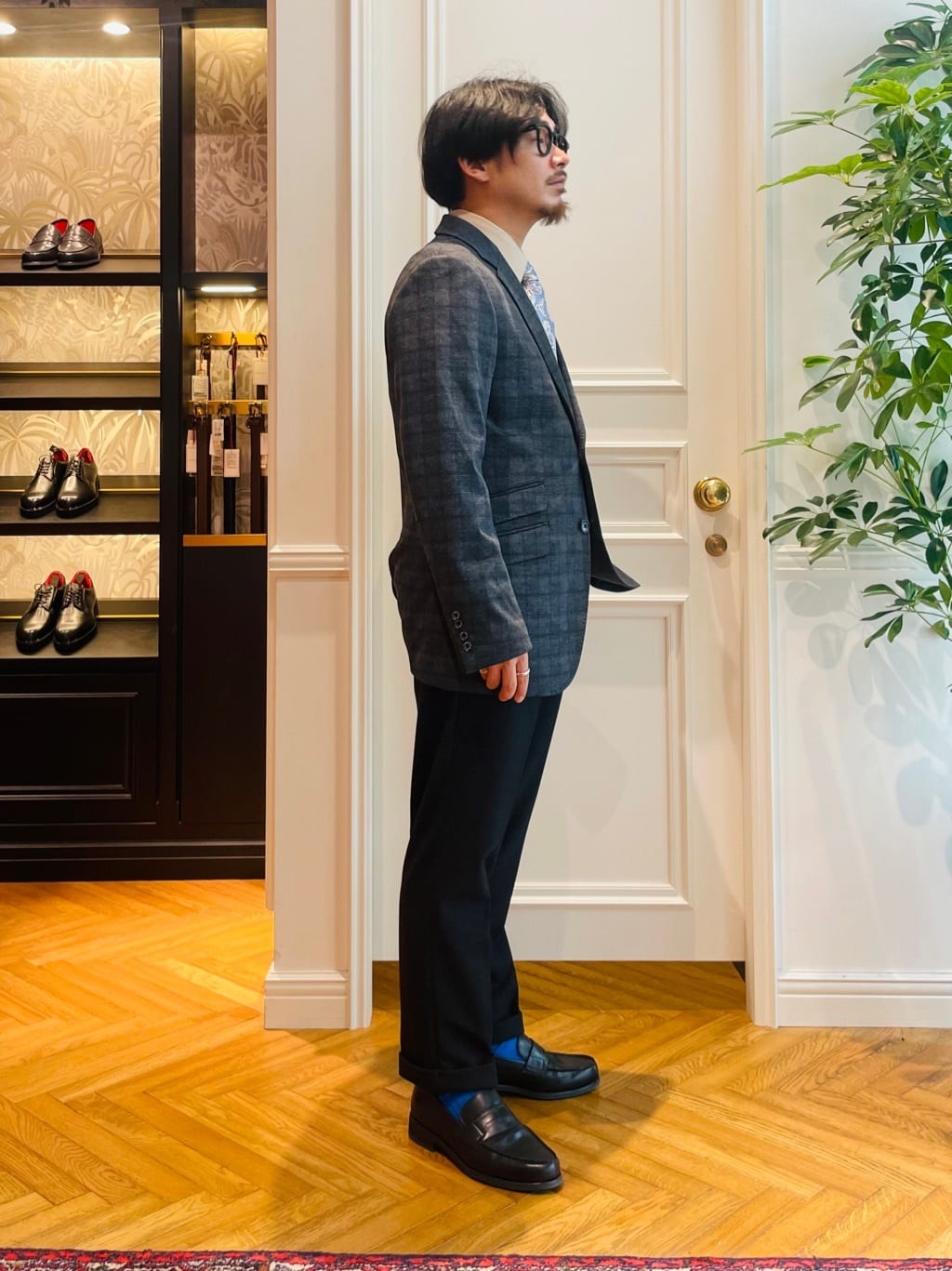 鶴田大士さんの「DRESSTERIOR｜【撥水加工/Safari5月号掲載】ローファー」を使ったコーディネート