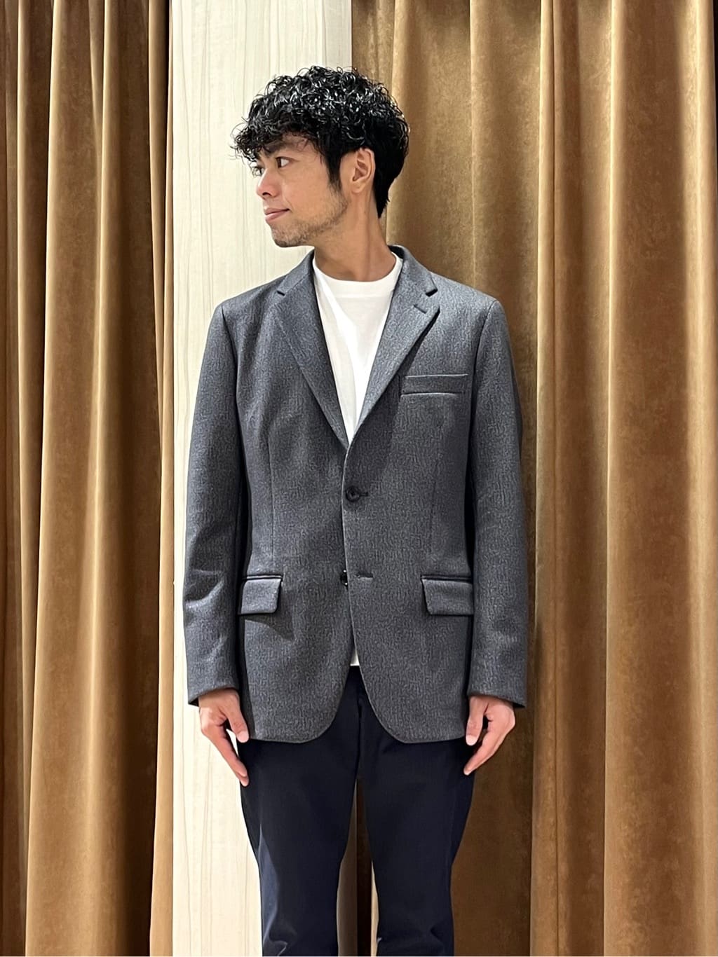 URAさんの「TAKEO KIKUCHI｜【全7サイズ&times;8色展開！】トップマルチヘリンボン パンツ」を使ったコーディネート