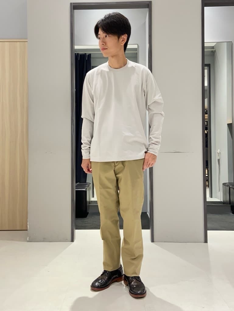 わいずみさんの「TAKEO KIKUCHI｜【オフィスカジュアル対応】ドレス チノパンツ」を使ったコーディネート