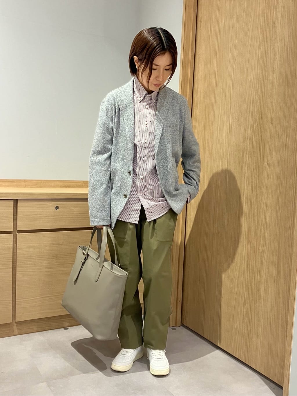 みかさんの「TAKEO KIKUCHI｜ハットモチーフ ジャカード ストライプ シャツ」を使ったコーディネート