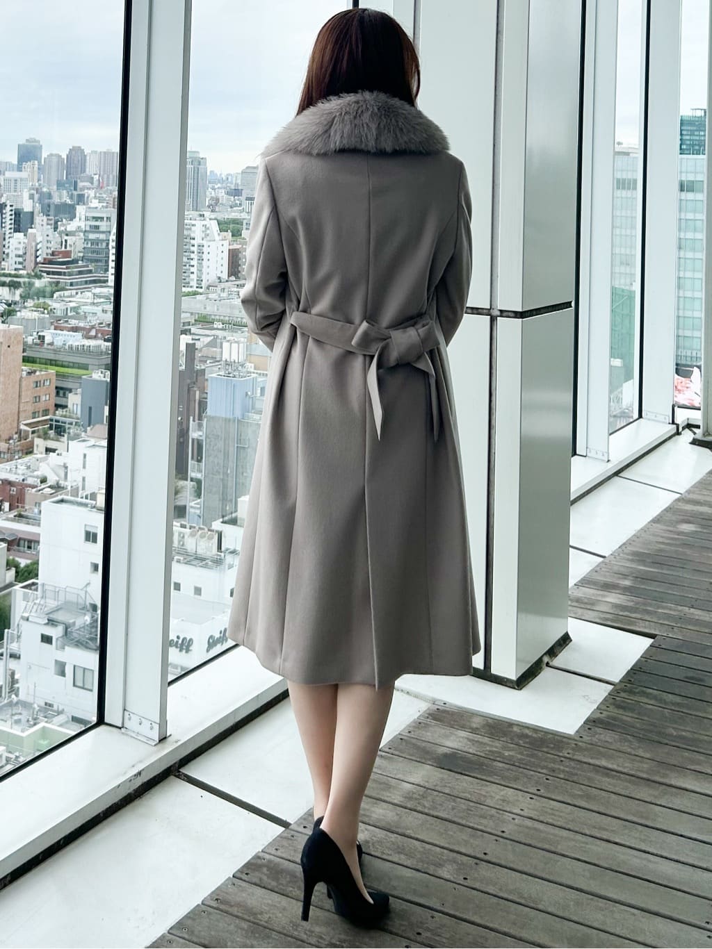 hayaseさんの「COUP DE CHANCE｜【日本製／ブルーフォックスファー／カシミヤ混】ファー付ウールコート」を使ったコーディネート