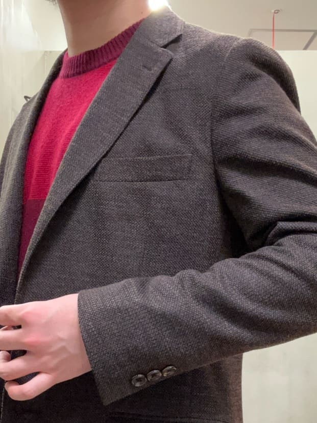 コウノ モトヤさんの「TAKEO KIKUCHI｜【Made in JAPAN】播州織 ストレッチ パンツ」を使ったコーディネート