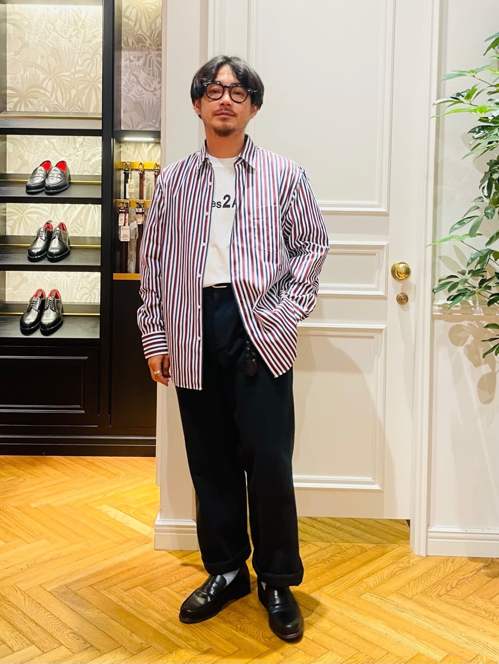 鶴田大士さんの「DRESSTERIOR｜【撥水加工/Safari5月号掲載】ローファー」を使ったコーディネート