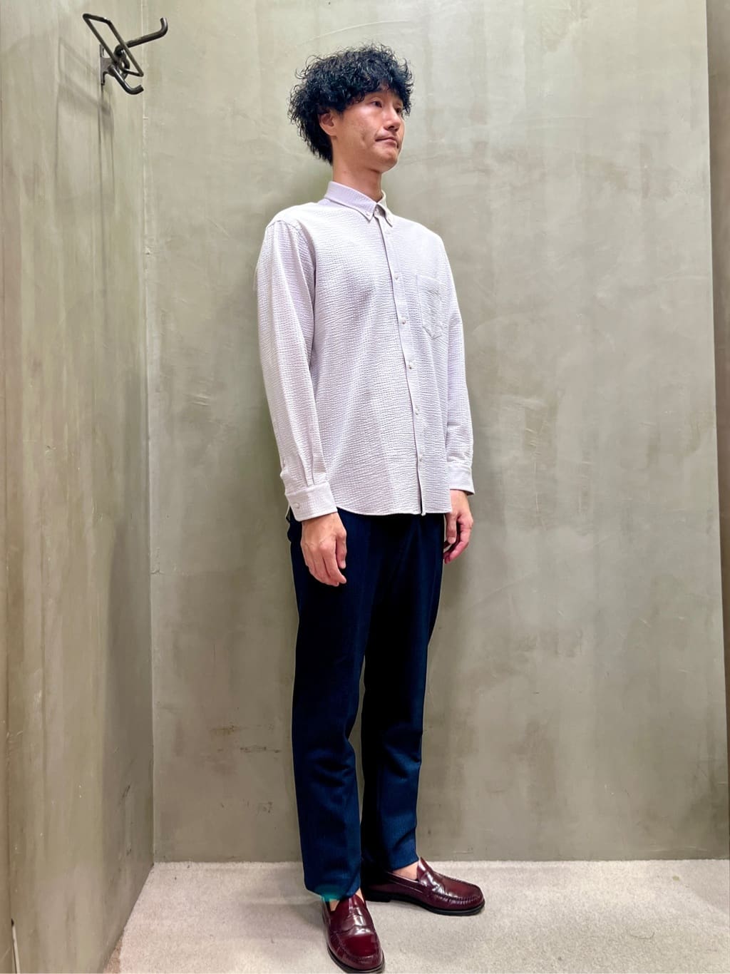 mutoさんの「TAKEO KIKUCHI｜【抗菌防臭/シーズンレス】シアサッカー ジャージシャツ」を使ったコーディネート