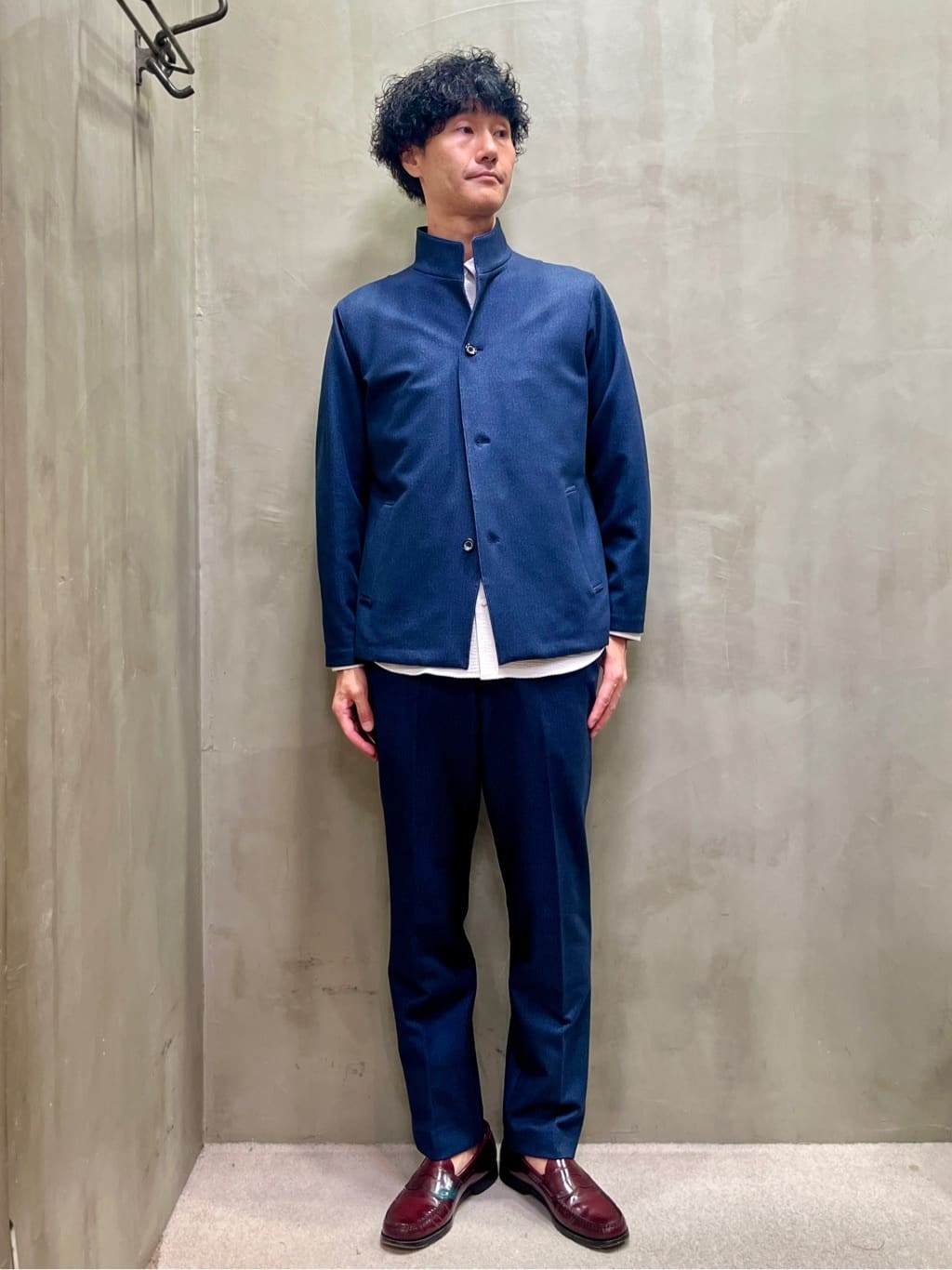 mutoさんの「TAKEO KIKUCHI｜【DOWN FABRIC】ダウンファブリック スタンドカラーブルゾン」を使ったコーディネート