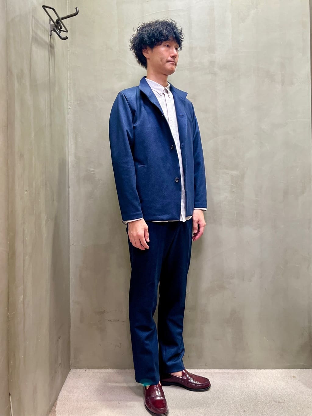 mutoさんの「TAKEO KIKUCHI｜【DOWN FABRIC】ダウンファブリック スタンドカラーブルゾン」を使ったコーディネート