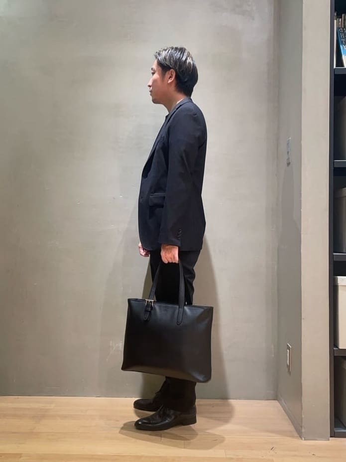 IMAIさんの「TAKEO KIKUCHI｜【ONOFF対応】TRダブルニット ストレッチパンツ」を使ったコーディネート