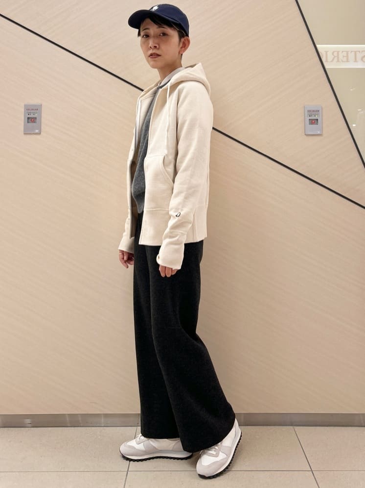 OCHIAIさんの「DRESSTERIOR｜デキシー吊裏毛ジップアップパーカ」を使ったコーディネート