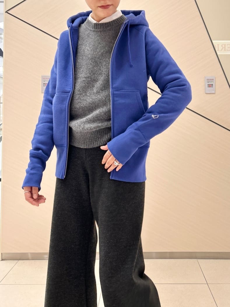 OCHIAIさんの「DRESSTERIOR｜デキシー吊裏毛ジップアップパーカ」を使ったコーディネート