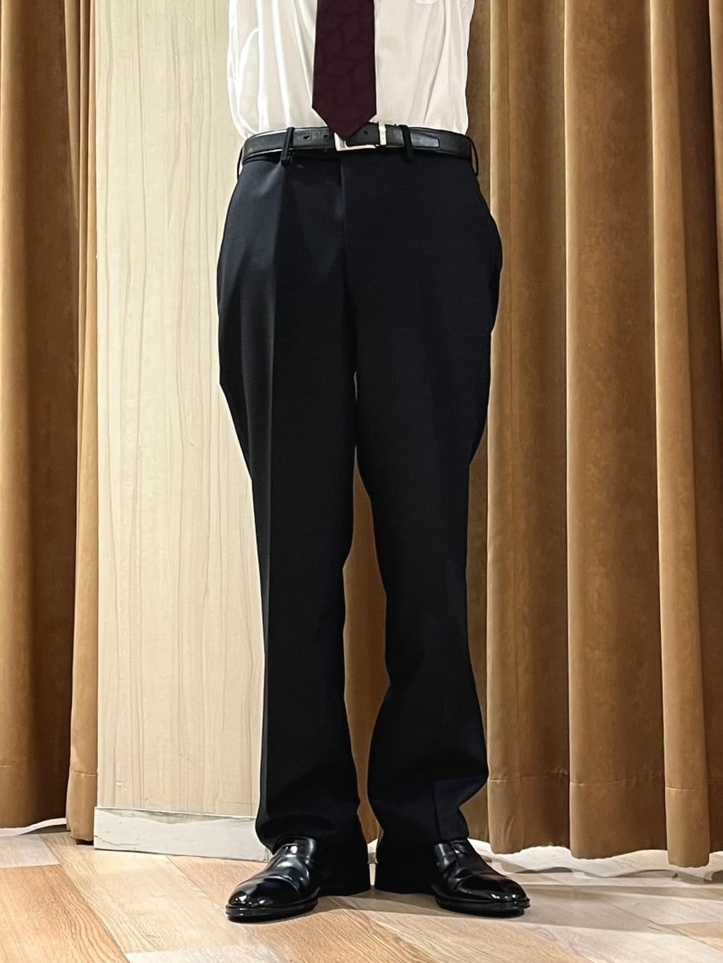 URAさんの「TAKEO KIKUCHI｜【Made in JAPAN】ブロード レギュラーカラー ドレスシャツ」を使ったコーディネート