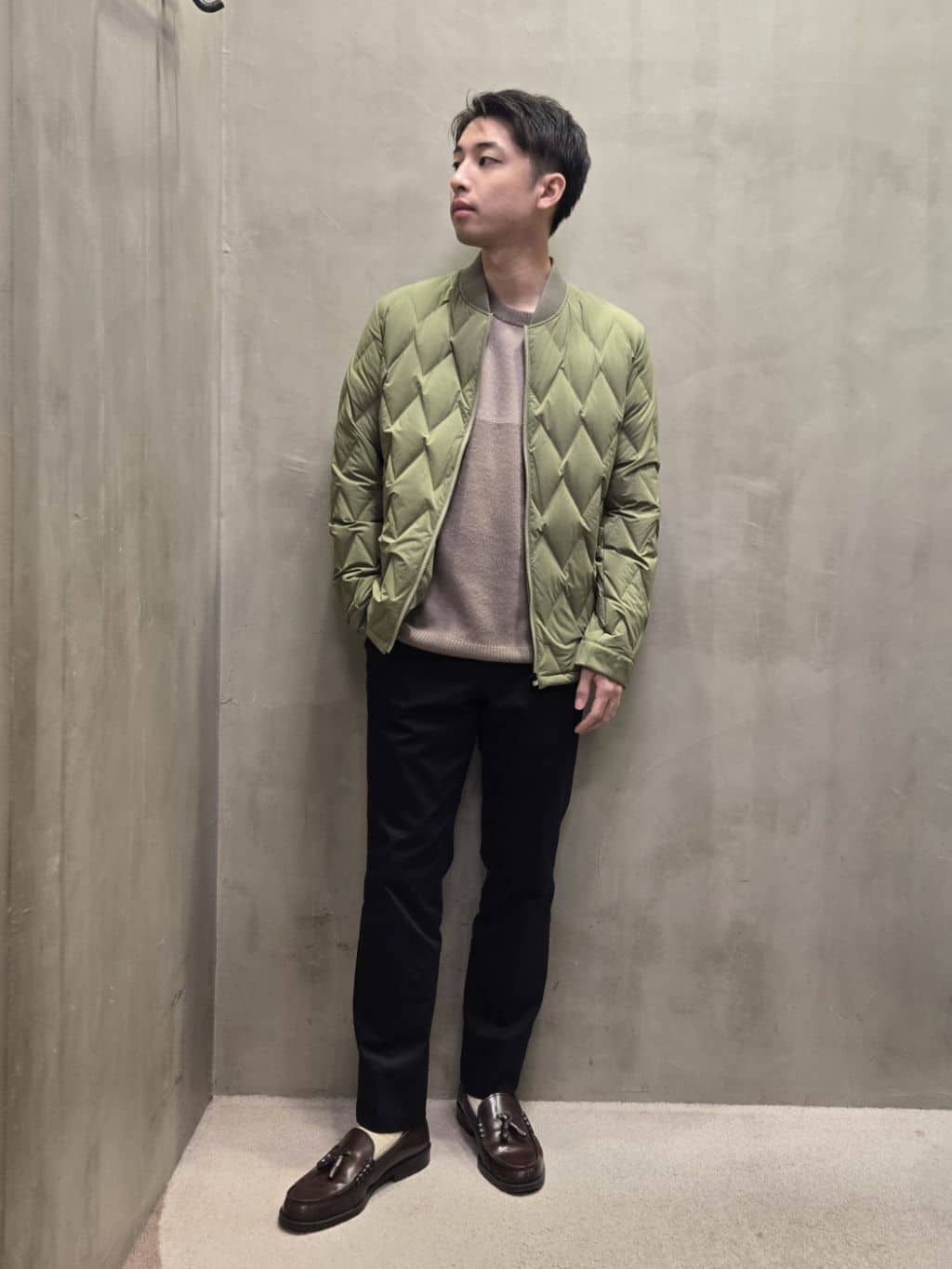 白木駆さんの「TAKEO KIKUCHI｜【オフィスカジュアル対応】ドレス チノパンツ」を使ったコーディネート