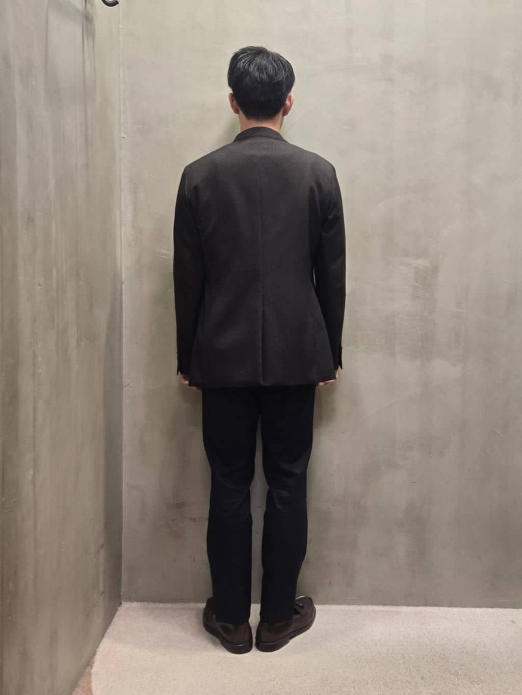 白木駆さんの「TAKEO KIKUCHI｜【オフィスカジュアル対応】ドレス チノパンツ」を使ったコーディネート
