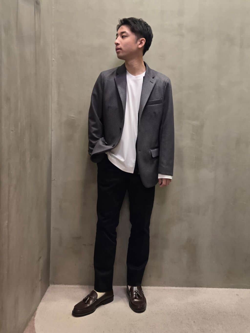 白木駆さんの「TAKEO KIKUCHI｜【オフィスカジュアル対応】ドレス チノパンツ」を使ったコーディネート