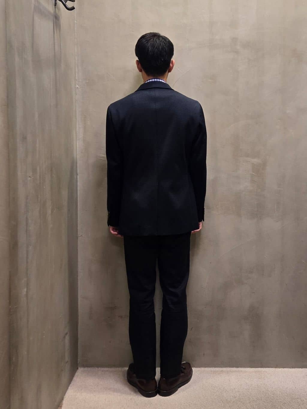 白木駆さんの「TAKEO KIKUCHI｜【オフィスカジュアル対応】ドレス チノパンツ」を使ったコーディネート