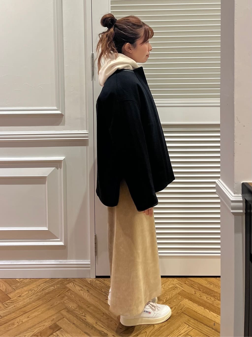 つじ まこさんの「DRESSTERIOR｜◆コーデュロイイージースカート」を使ったコーディネート