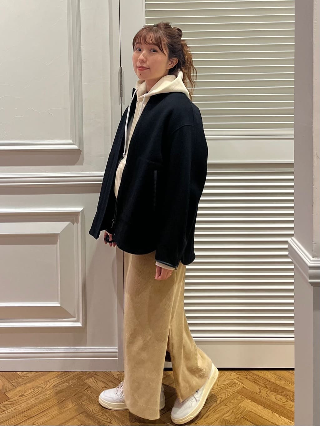つじ まこさんの「DRESSTERIOR｜◆コーデュロイイージースカート」を使ったコーディネート