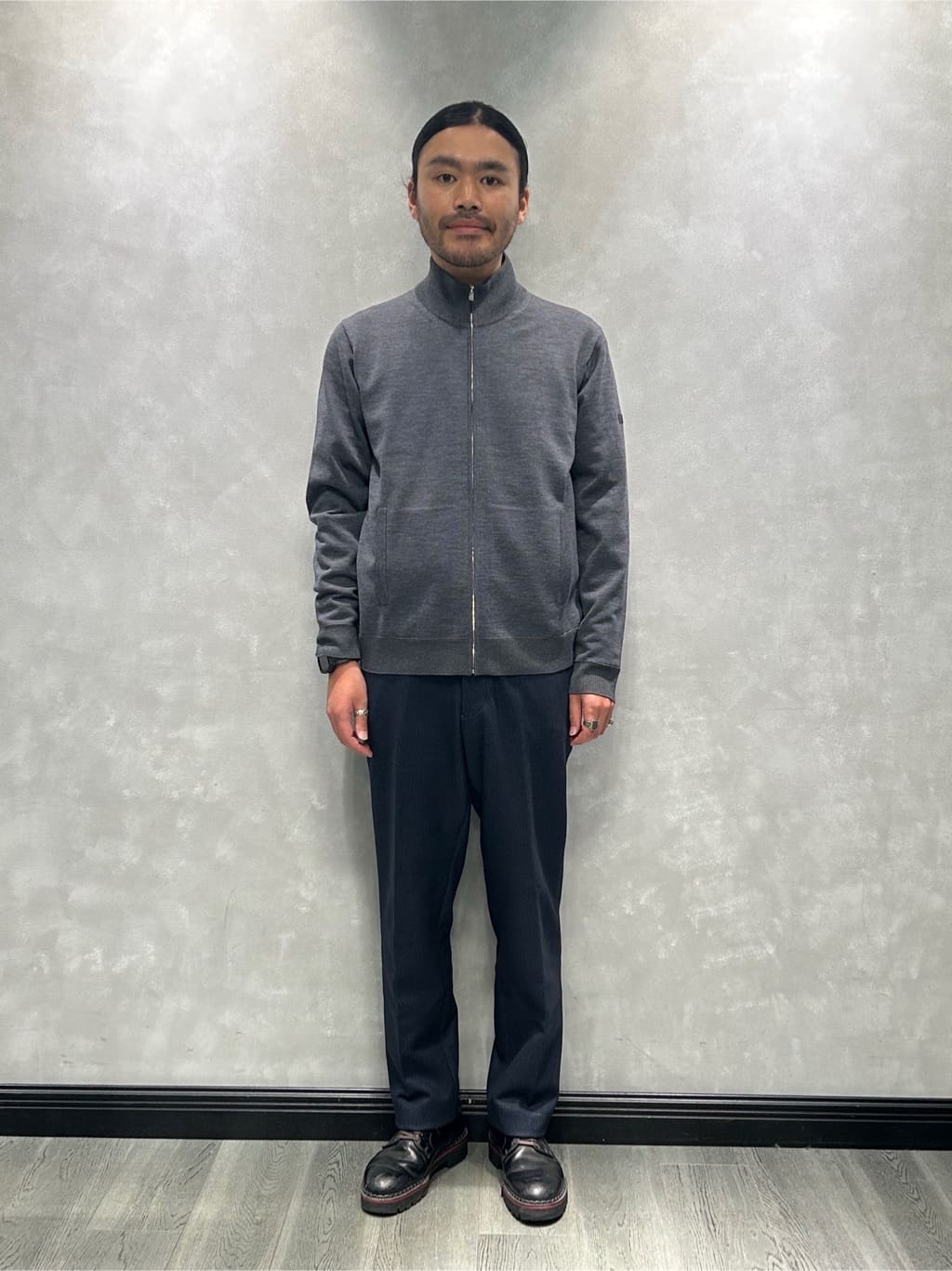 ☆さんの「TAKEO KIKUCHI｜【DOWN FABRIC】ダウンファブリック ドレスパンツ / セットアップ対応」を使ったコーディネート