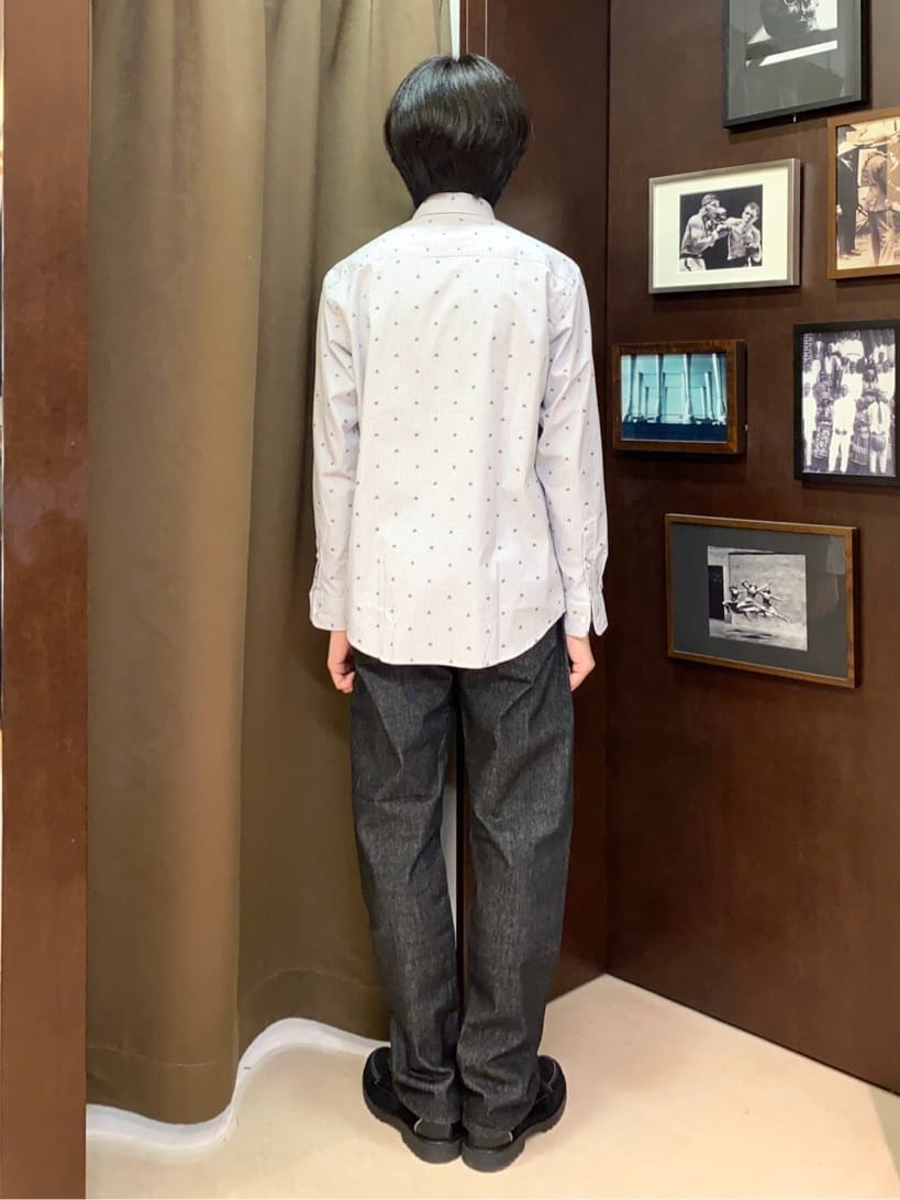 コバヤシさんの「TAKEO KIKUCHI｜【モンスターストレッチ】日本製 ワンウォッシュ デニムパンツ」を使ったコーディネート