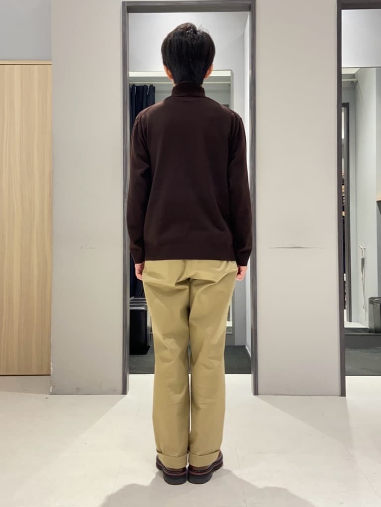 わいずみさんの「TAKEO KIKUCHI｜【Three by Three】シャイニーシャークピンヘッド ベスト / 3ピース対応」を使ったコーディネート