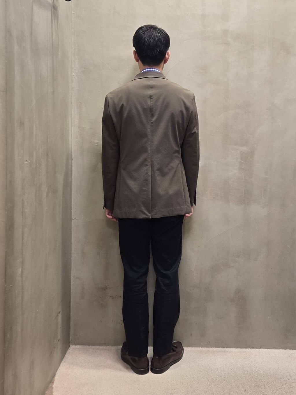 白木駆さんの「TAKEO KIKUCHI｜【オフィスカジュアル対応】ドレス チノパンツ」を使ったコーディネート