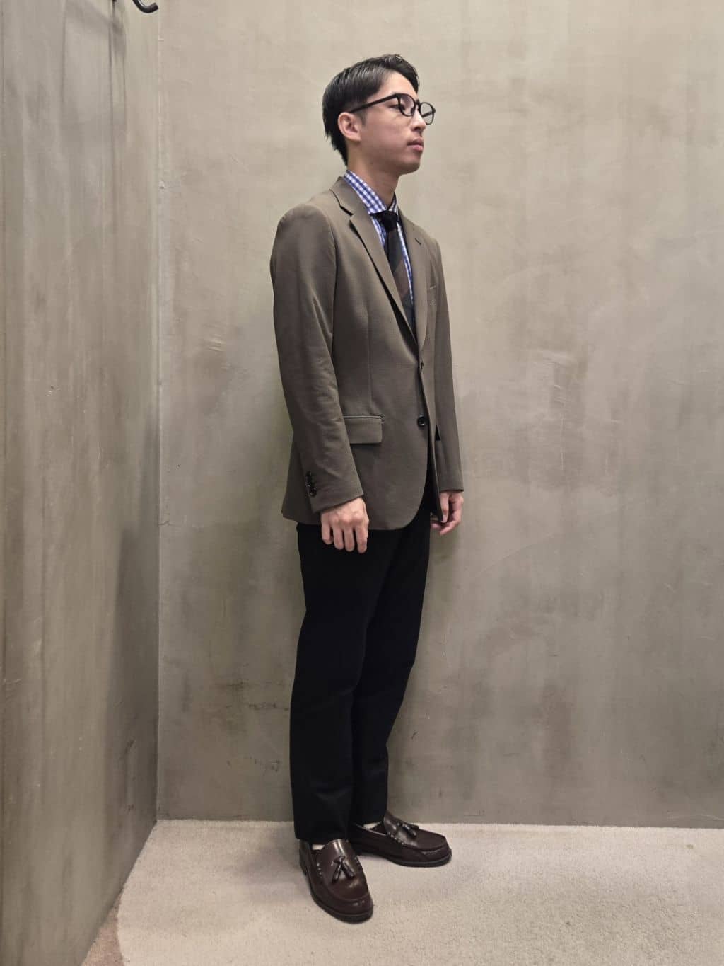 白木駆さんの「TAKEO KIKUCHI｜【オフィスカジュアル対応】ドレス チノパンツ」を使ったコーディネート