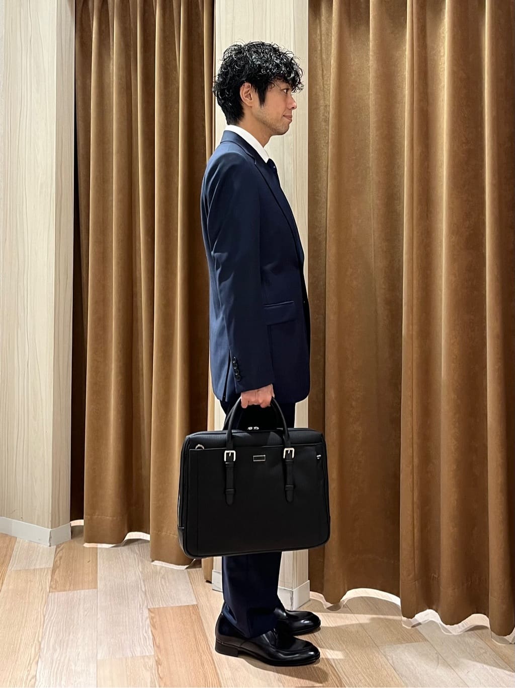 URAさんの「TAKEO KIKUCHI｜日本製 Uチップ ドレスシューズ」を使ったコーディネート