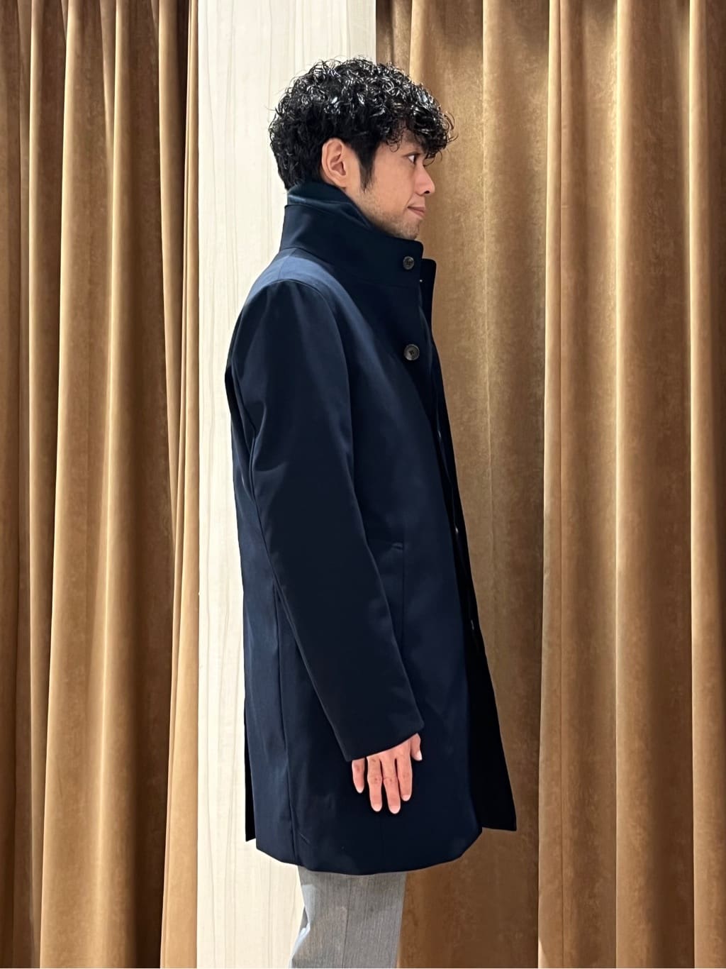 URAさんの「TAKEO KIKUCHI｜【全7サイズ&times;8色展開！】トップマルチヘリンボン パンツ」を使ったコーディネート