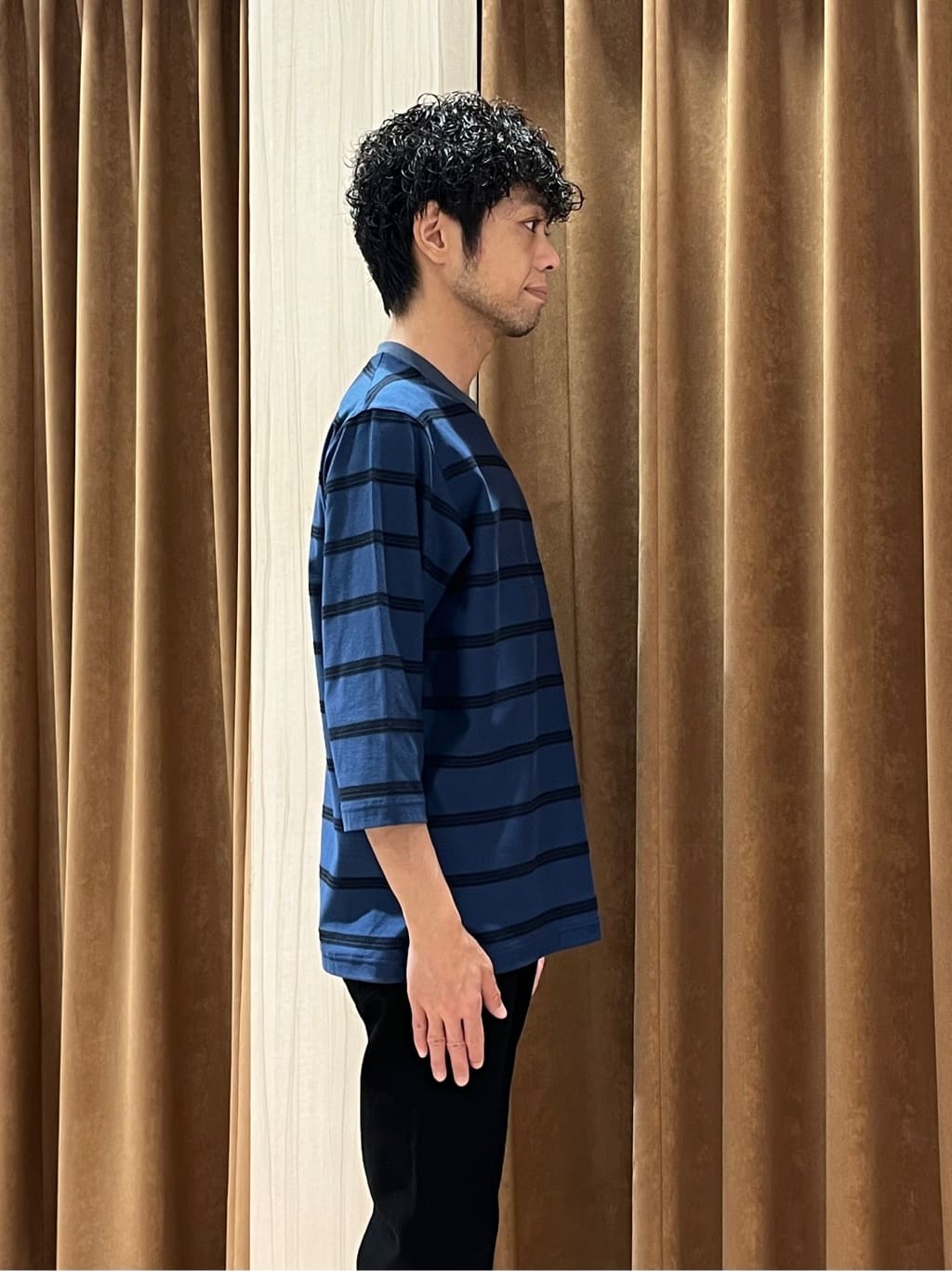 URAさんの「TAKEO KIKUCHI｜【Sサイズ～】ストレッチ デニム パンツ」を使ったコーディネート