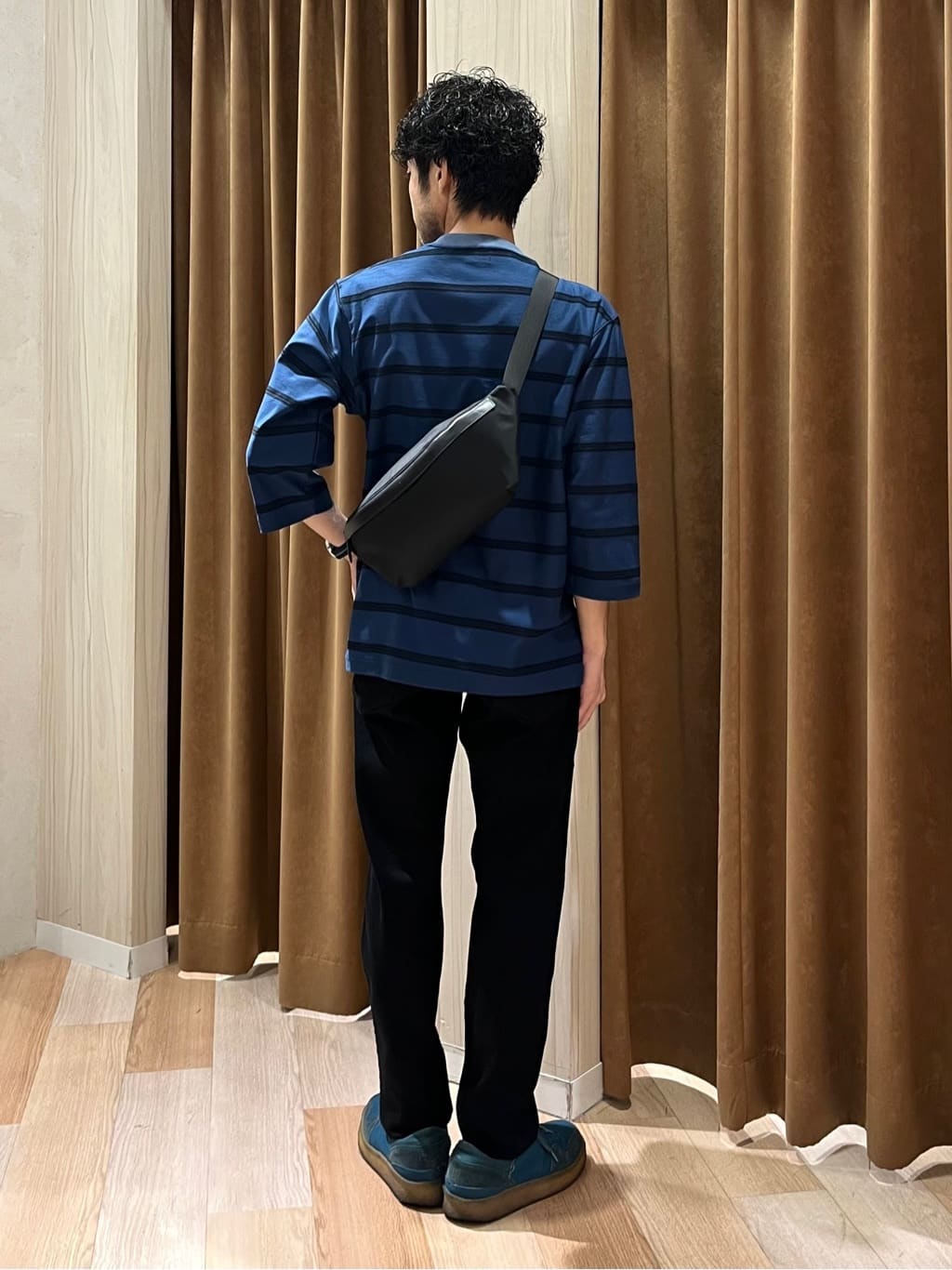 URAさんの「TAKEO KIKUCHI｜【Sサイズ～】ストレッチ デニム パンツ」を使ったコーディネート