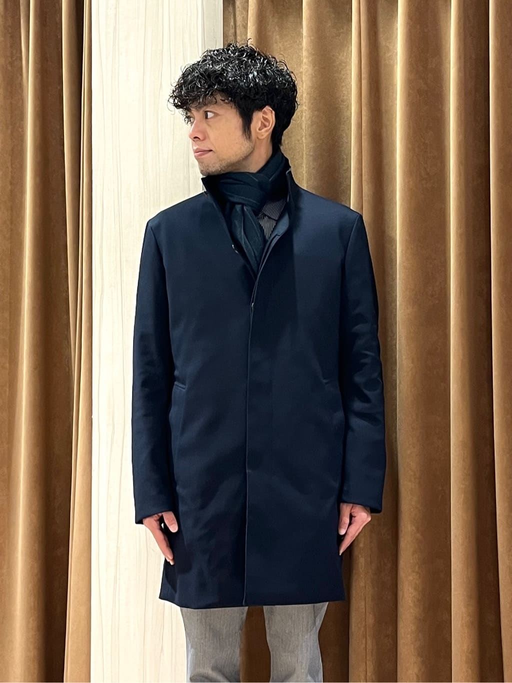 URAさんの「TAKEO KIKUCHI｜【全7サイズ&times;8色展開！】トップマルチヘリンボン パンツ」を使ったコーディネート