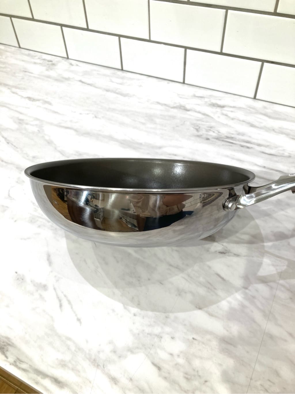 htm.さんの「212 KITCHEN STORE｜◆IHフライパン 20cm ＜CORELLE コレール＞」を使ったコーディネート