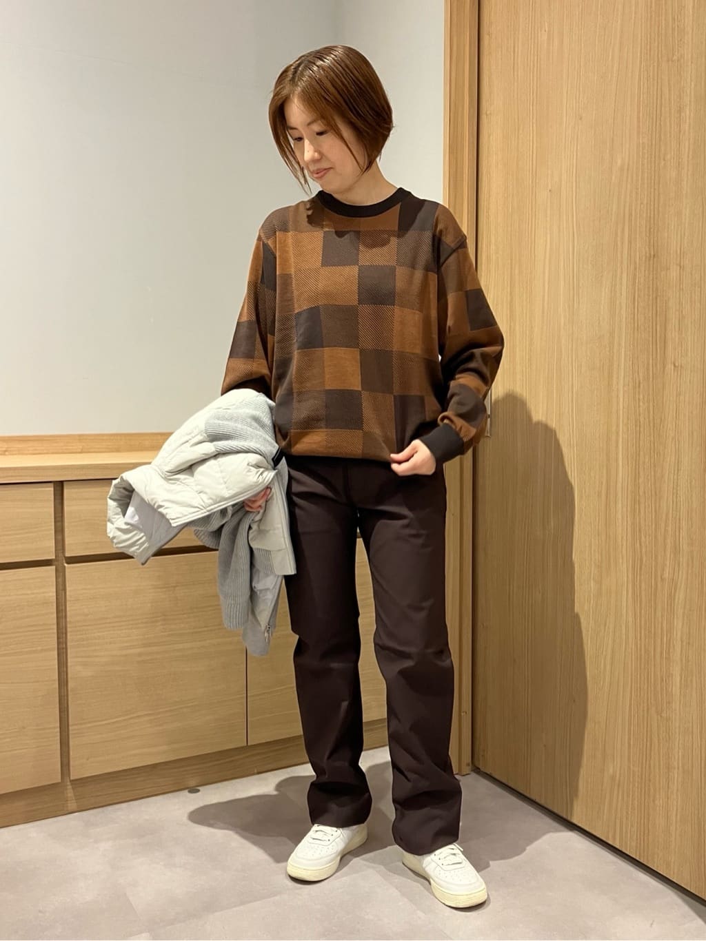 みかさんの「TAKEO KIKUCHI｜【Made in JAPAN】播州織 ストレッチ パンツ」を使ったコーディネート
