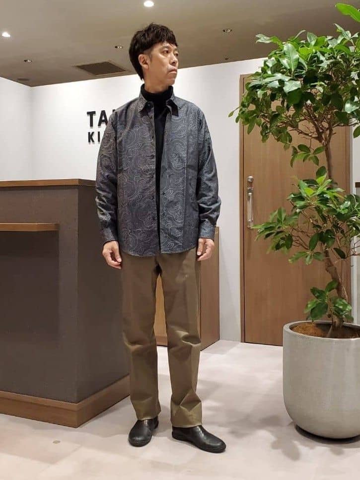 ishidaさんの「TAKEO KIKUCHI｜【オフィスカジュアル対応】ドレス チノパンツ」を使ったコーディネート