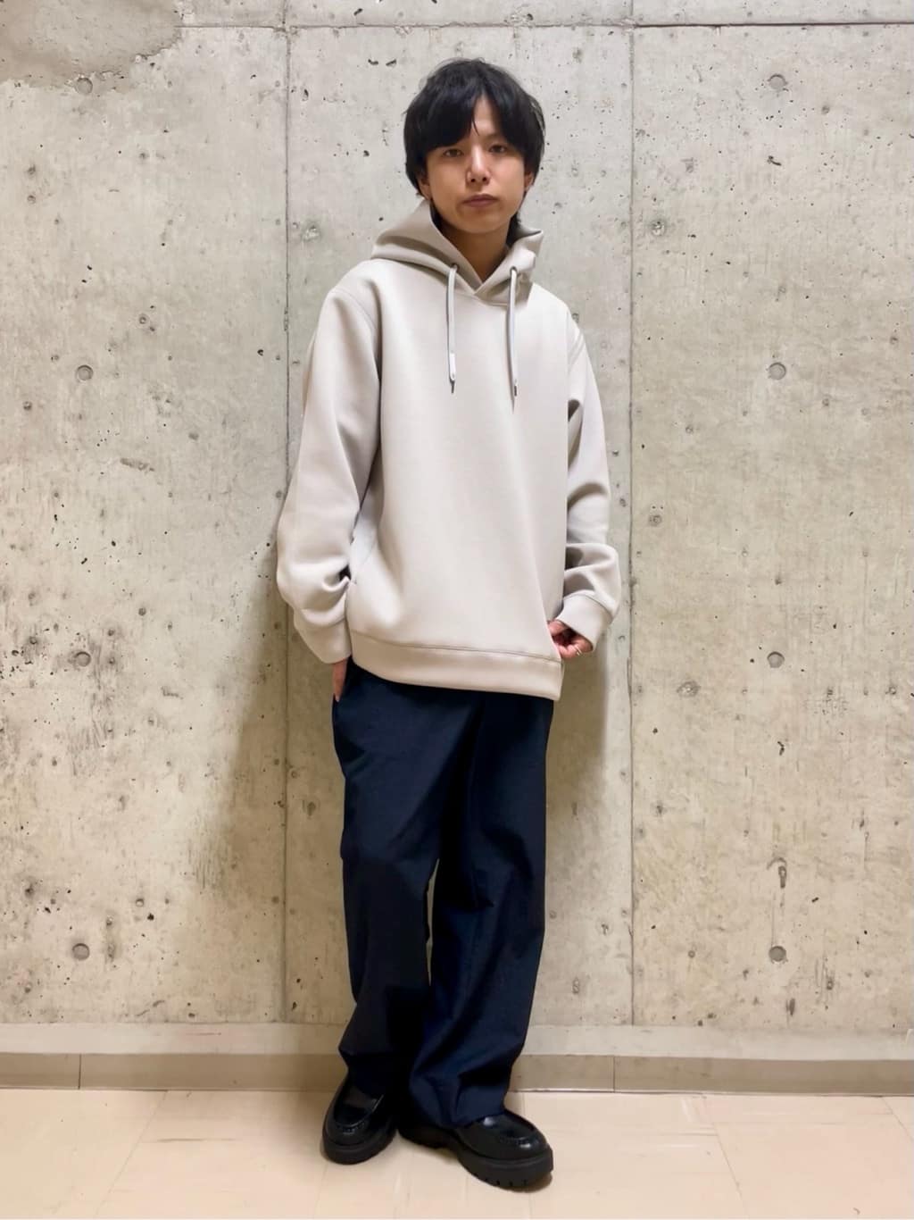 すずきさんの「TAKEO KIKUCHI｜【Sサイズ～】エアダン プルオーバー パーカ」を使ったコーディネート