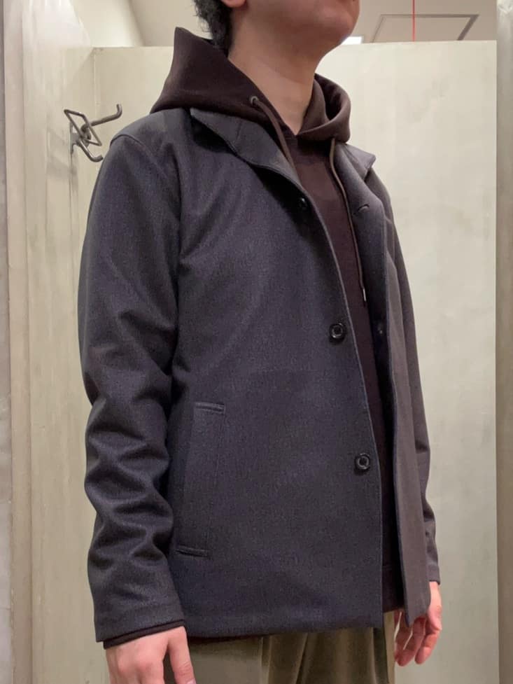 コウノ モトヤさんの「TAKEO KIKUCHI｜【DOWN FABRIC】ダウンファブリック スタンドカラーブルゾン」を使ったコーディネート